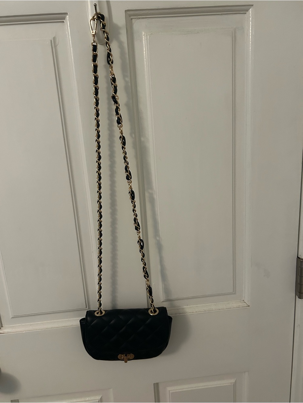 Classic Black Quilted Crossbody Bag with Gold Chain